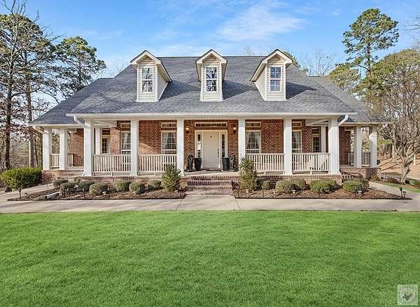 5 Acres of Land with Home for Sale in Texarkana, Arkansas