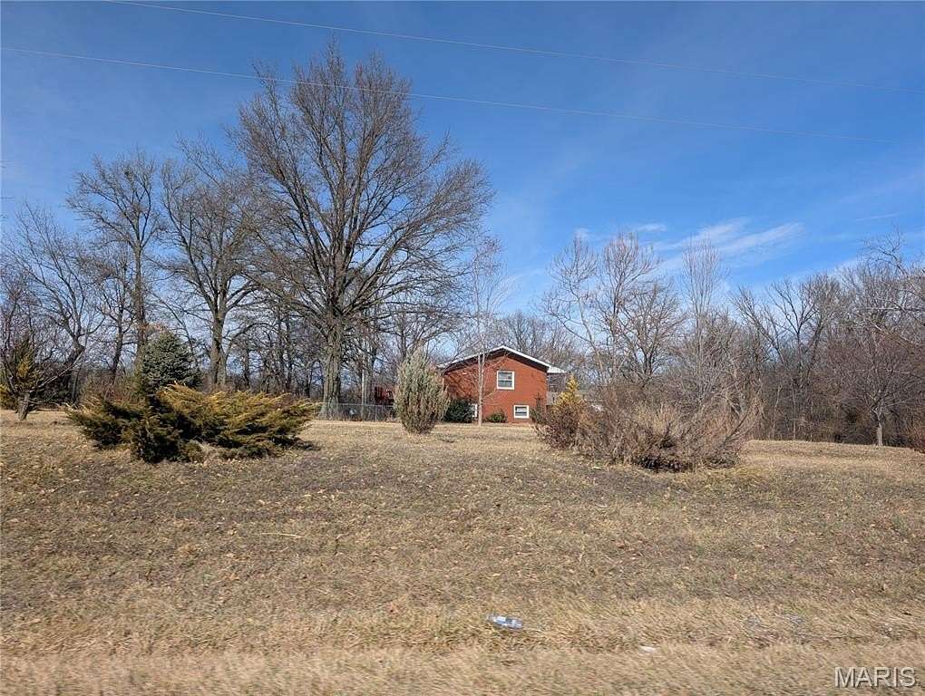 4 Acres of Improved Residential Land for Sale in Highland, Illinois