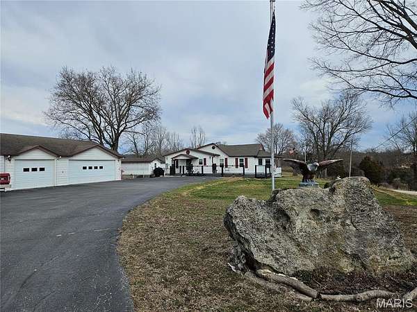 16.6 Acres of Land with Home for Sale in Richland, Missouri