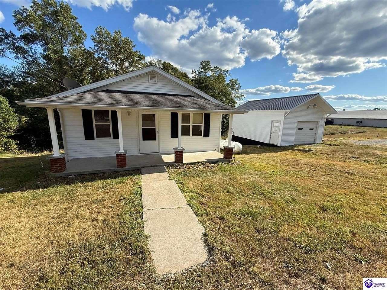 8.83 Acres of Land with Home for Sale in Campbellsville, Kentucky