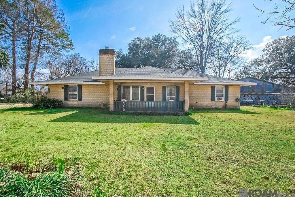 3.78 Acres of Land with Home for Sale in Ventress, Louisiana