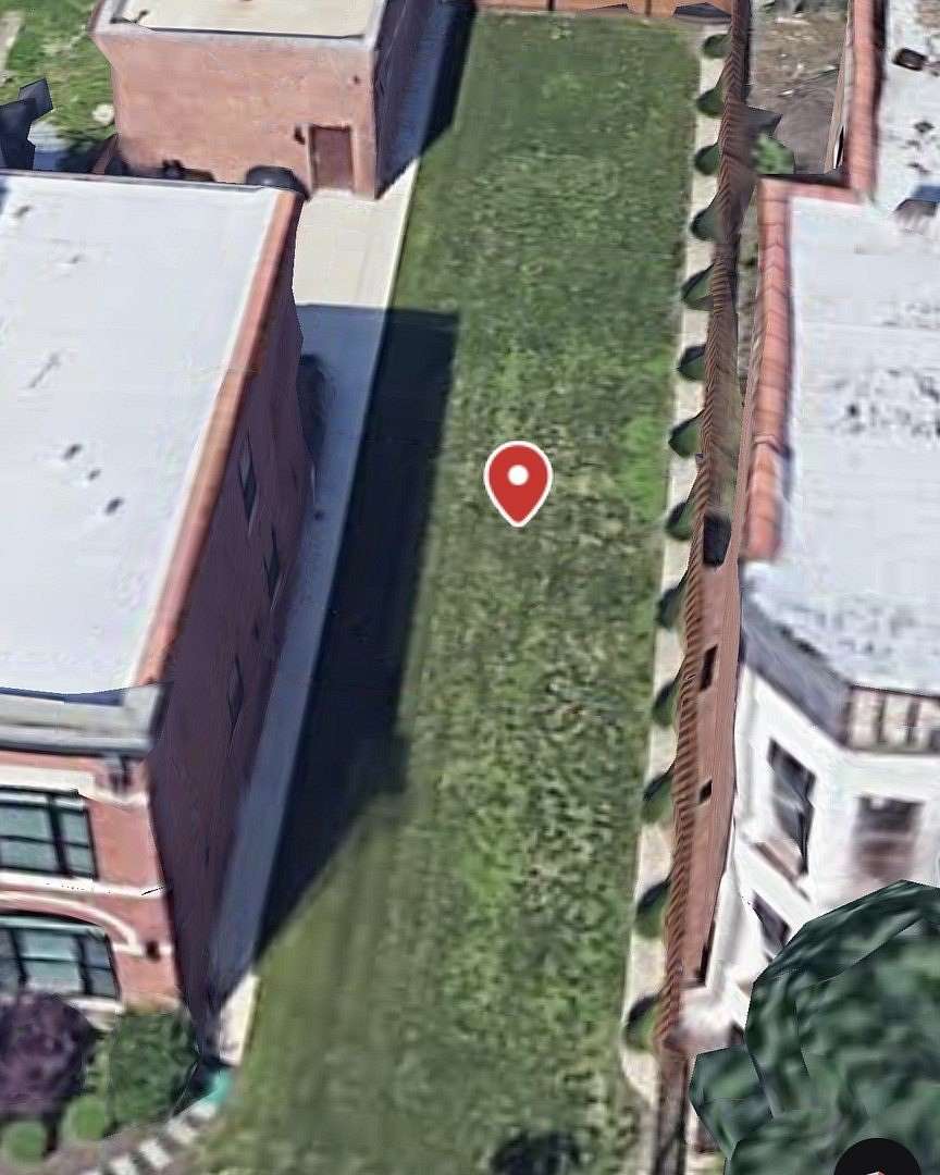 0.07 Acres of Residential Land for Sale in Chicago, Illinois