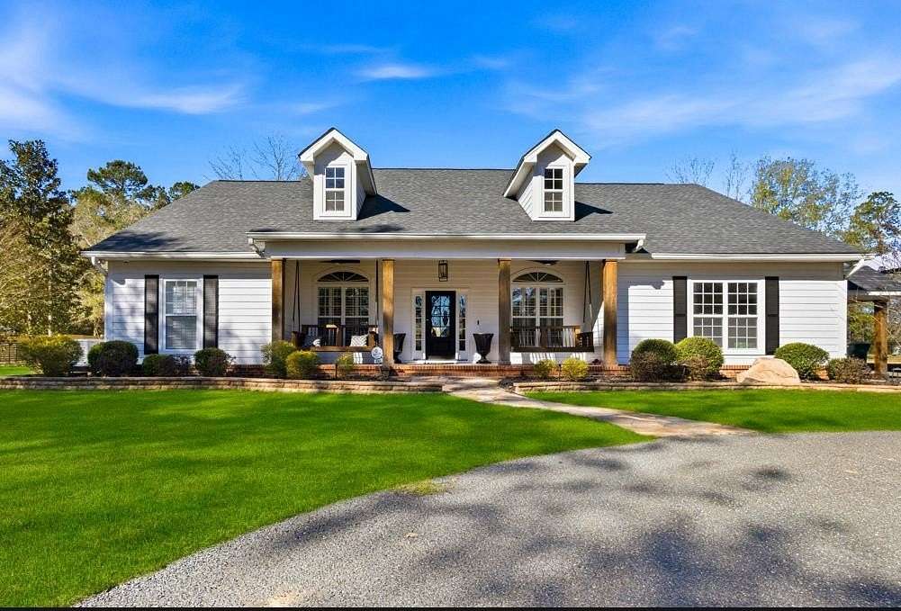 2.19 Acres of Land with Home for Sale in Havana, Florida