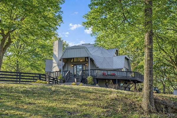 5.1 Acres of Land with Home for Sale in Franklin, Tennessee