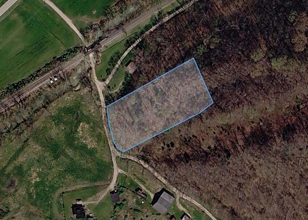 1.5 Acres of Residential Land for Sale in Jackson, Kentucky