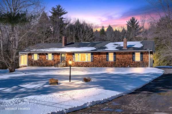 2.5 Acres of Land with Home for Sale in West Gardiner Town, Maine