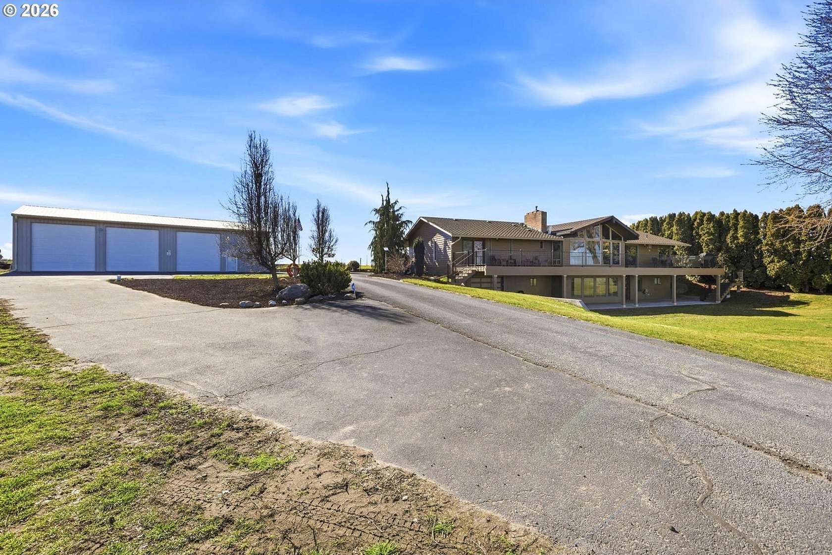 15.5 Acres of Land with Home for Sale in Hermiston, Oregon