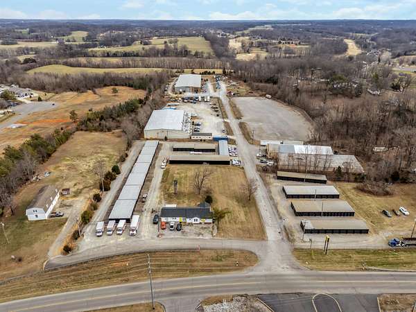 1.56 Acres of Improved Commercial Land for Sale in Springfield, Tennessee