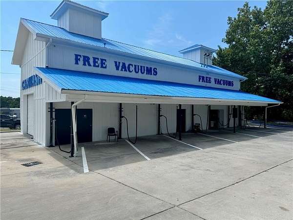 1.5 Acres of Improved Mixed-Use Land for Sale in Calhoun, Georgia