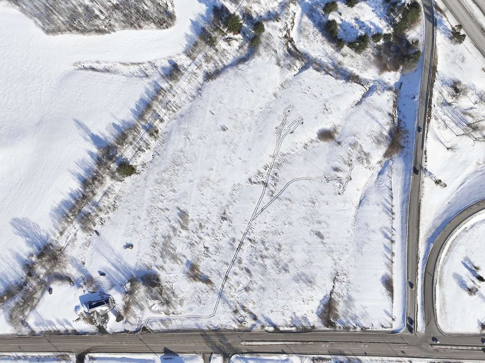 17.6 Acres of Mixed-Use Land for Sale in Georgia Town, Vermont