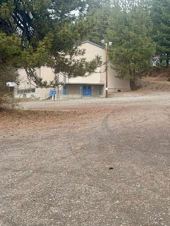 2.88 Acres of Improved Commercial Land for Sale in Chiloquin, Oregon