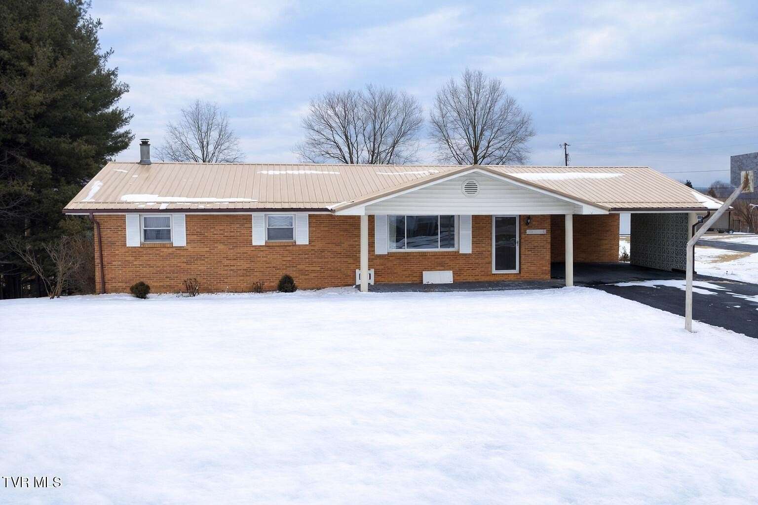 1.6 Acres of Land with Home for Sale in Castlewood, Virginia