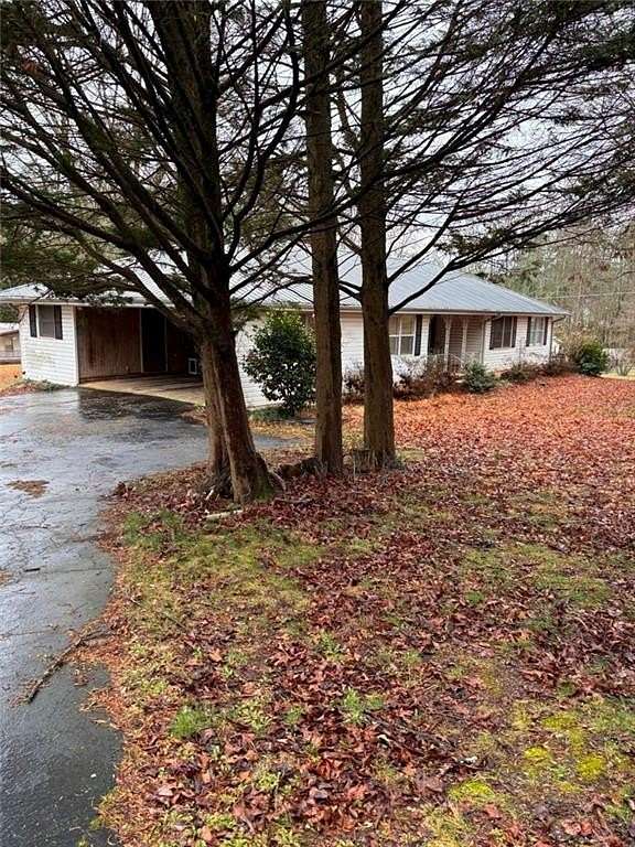 1.65 Acres of Land with Home for Lease in Cumming, Georgia