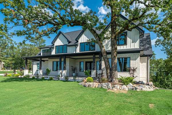 4 Acres of Land with Home for Sale in Hot Springs, Arkansas