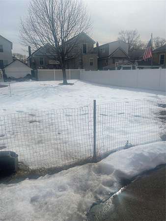 0.11 Acres of Land for Sale in Howard Beach, New York