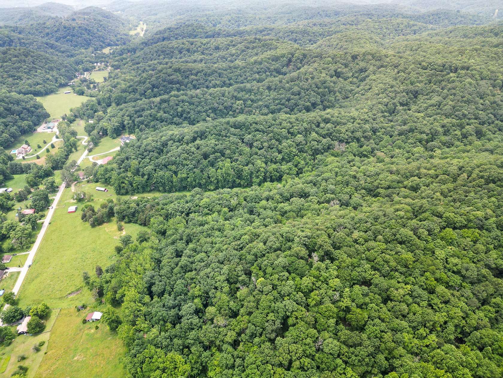 10 Acres of Land for Sale in Ashland City, Tennessee