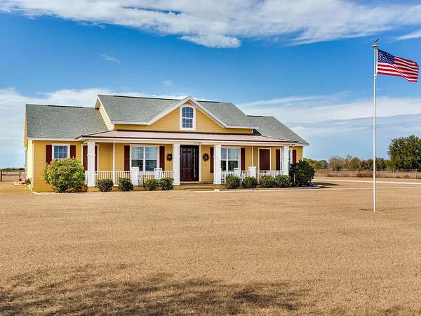 19 Acres of Recreational Land with Home for Sale in Wimauma, Florida