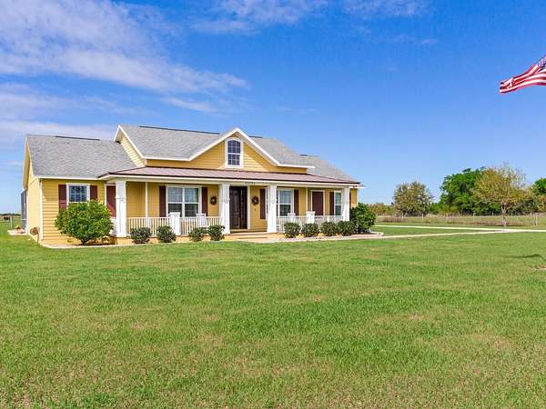 19 Acres of Recreational Land with Home for Sale in Wimauma, Florida