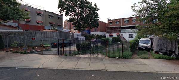 0.04 Acres of Residential Land for Sale in Bronx, New York