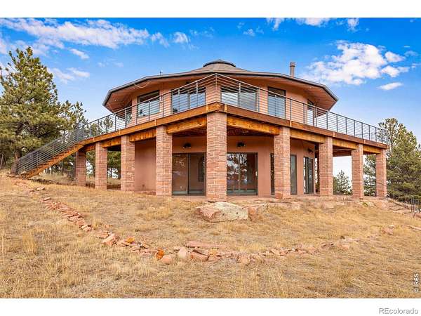 10.1 Acres of Land with Home for Sale in Longmont, Colorado