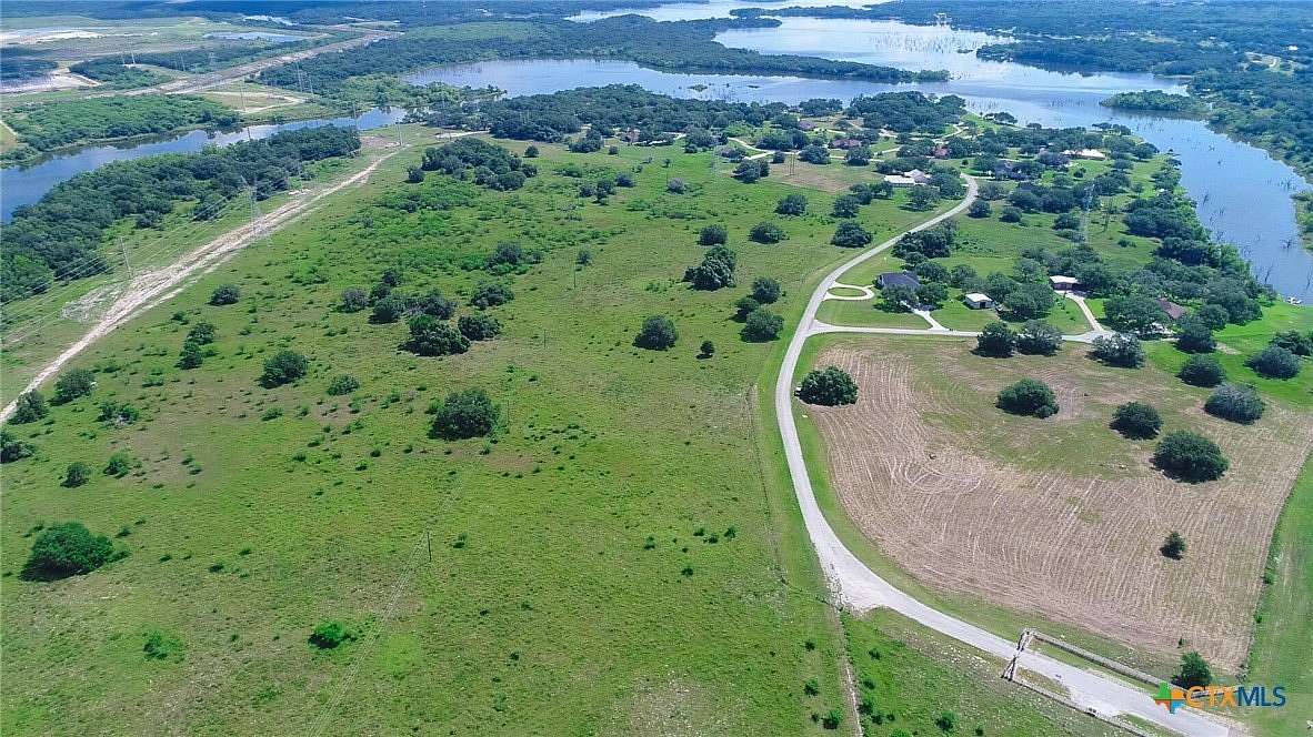 1.14 Acres of Residential Land for Sale in Victoria, Texas
