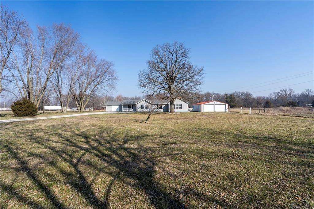 5.82 Acres of Land with Home for Sale in Colcord, Oklahoma