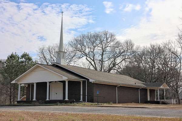 2.42 Acres of Improved Residential Land for Sale in Hamilton, Alabama