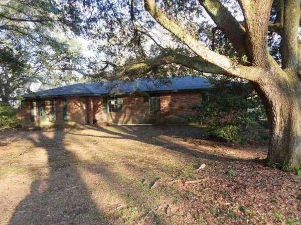 3.43 Acres of Land with Home for Auction in Independence, Louisiana