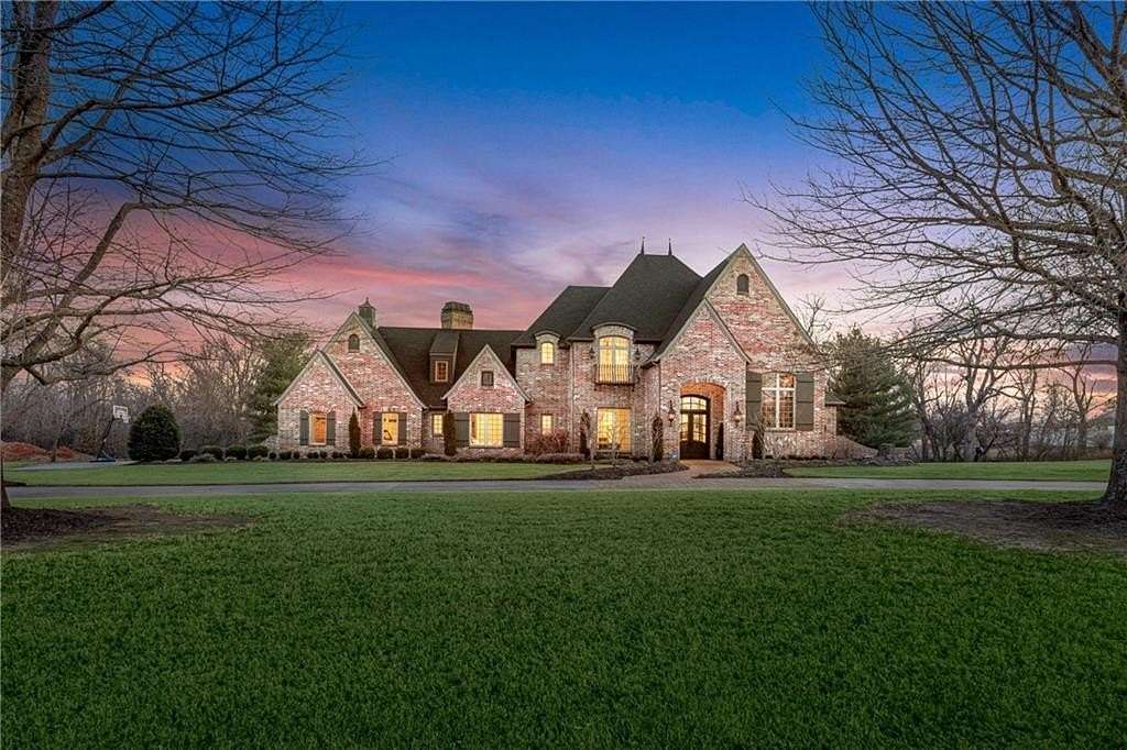 2 Acres of Land with Home for Sale in Bentonville, Arkansas