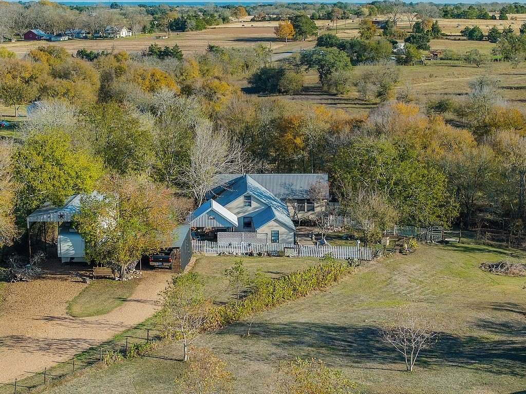 2.28 Acres of Land with Home for Sale in Fayetteville, Texas