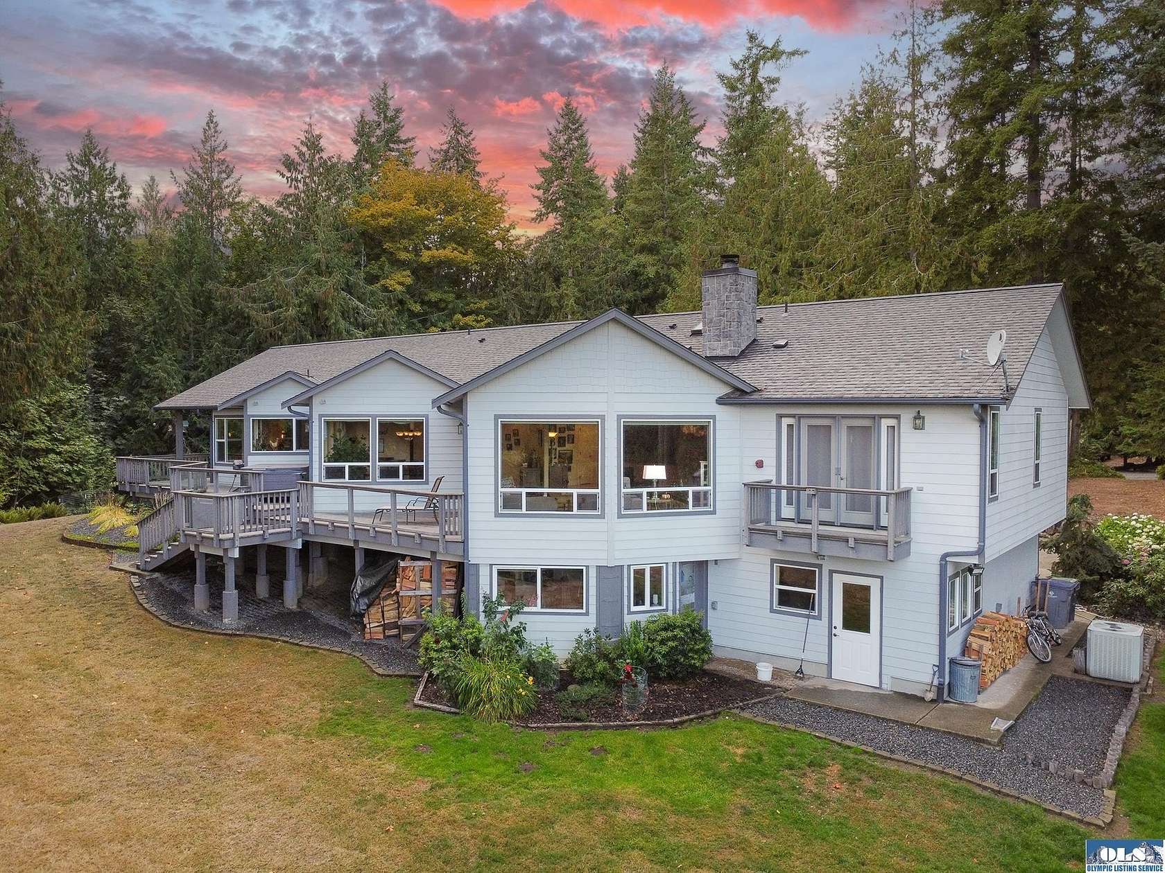 4.67 Acres of Land with Home for Sale in Port Angeles, Washington