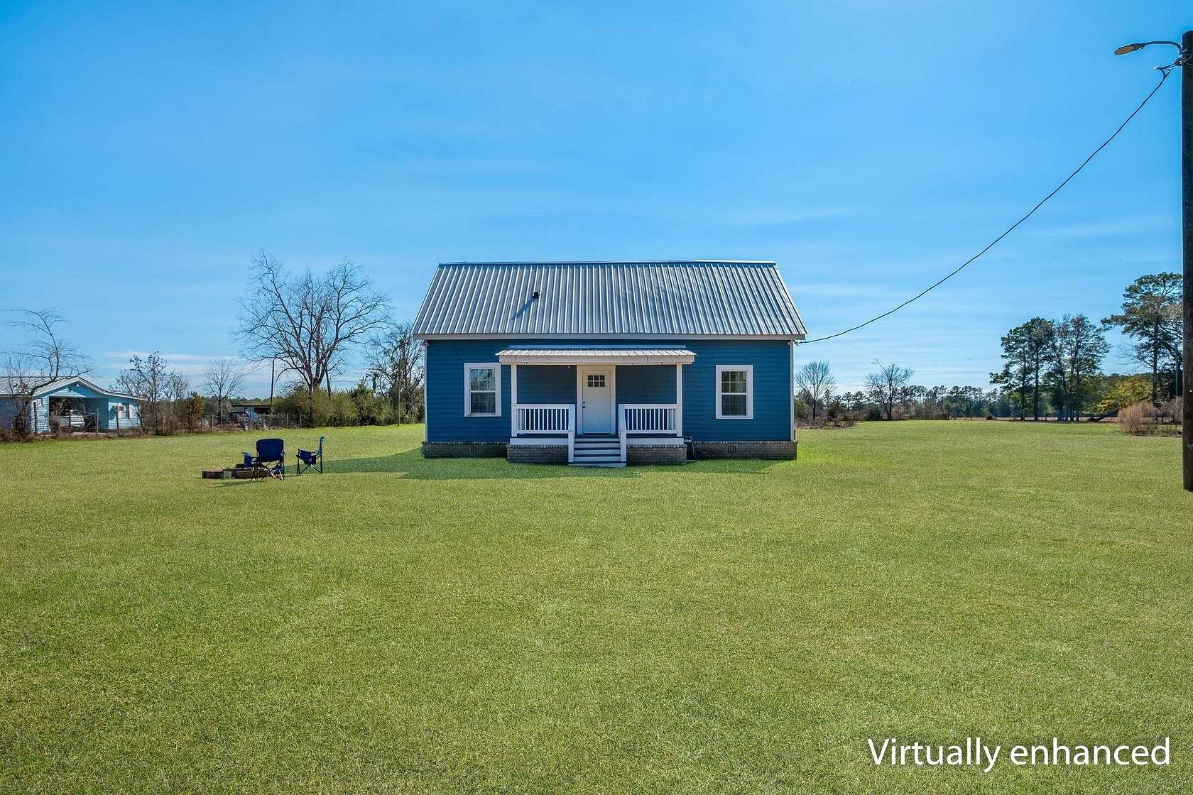 4.67 Acres of Land with Home for Sale in Quincy, Florida