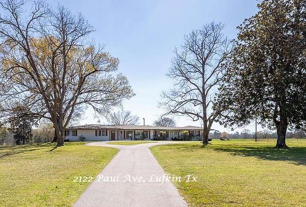 9.36 Acres of Land with Home for Sale in Lufkin, Texas