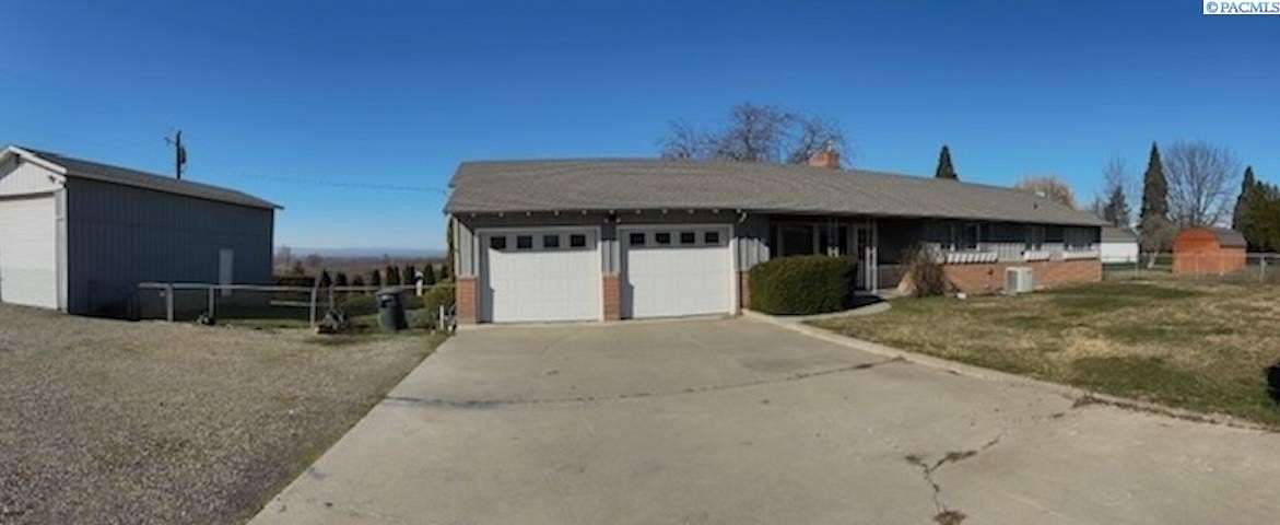 2 Acres of Land with Home for Sale in Grandview, Washington