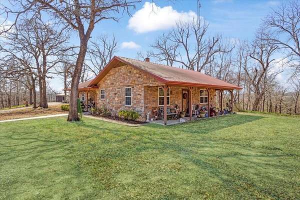 323 Acres of Recreational Land for Sale in Windom, Texas