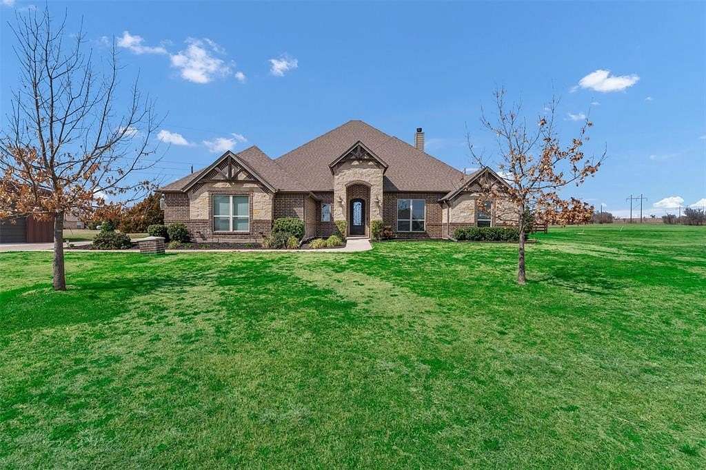 2 Acres of Land with Home for Sale in Newark, Texas