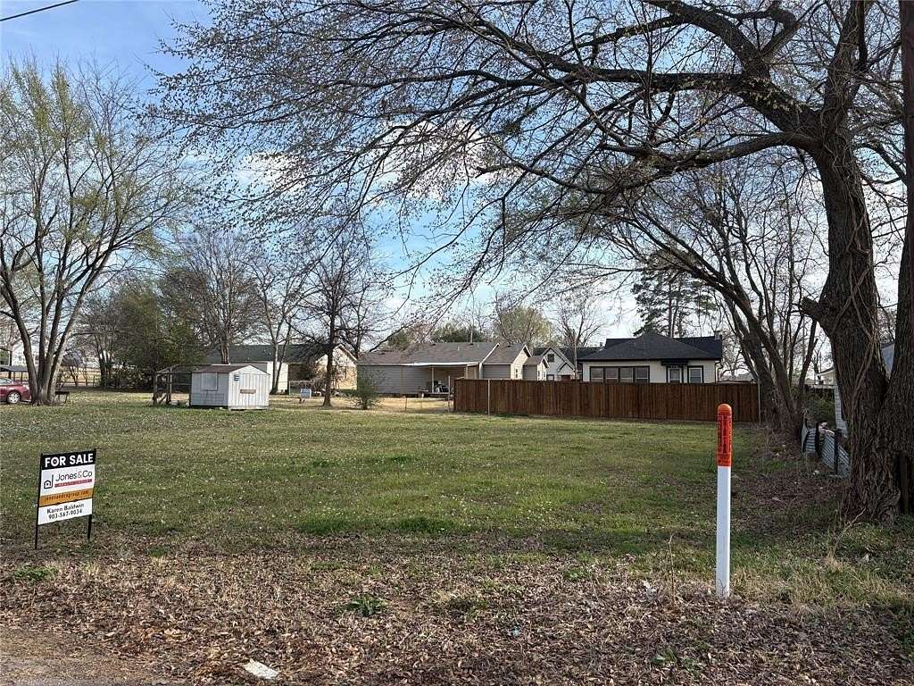 0.13 Acres of Residential Land for Sale in Mineola, Texas
