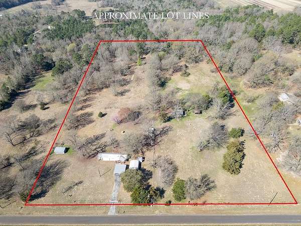 10 Acres of Recreational & Residential Land for Sale in Mineola, Texas