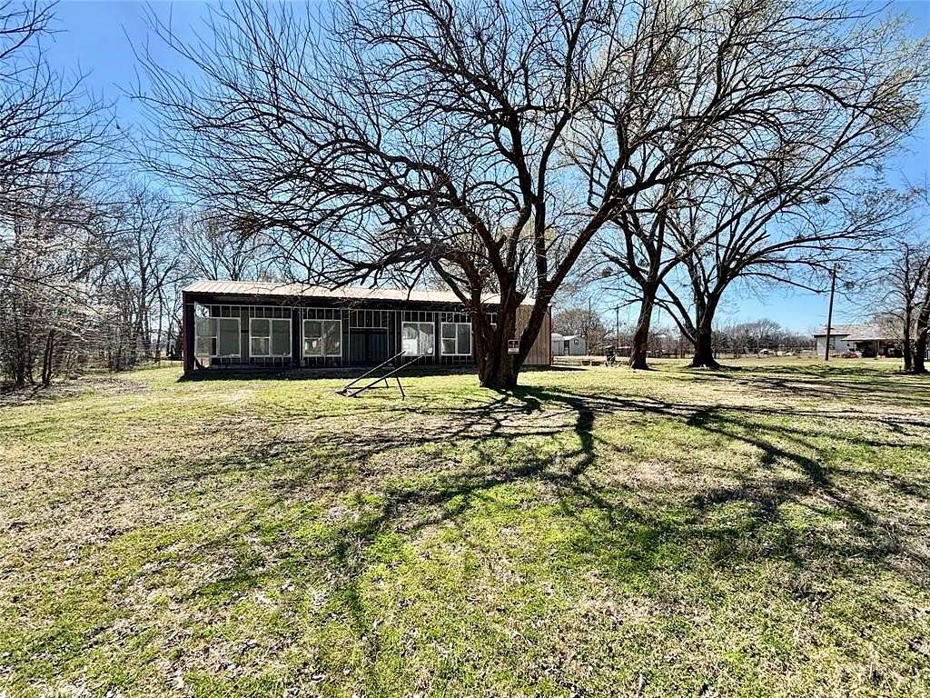 1.38 Acres of Residential Land for Sale in Telephone, Texas