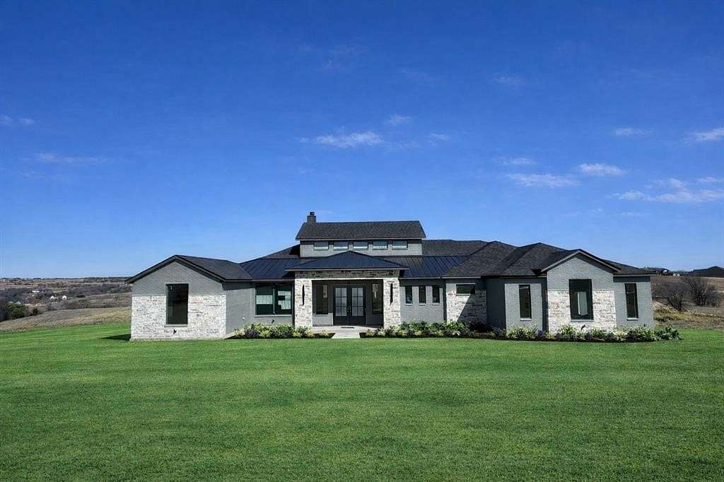 2.7 Acres of Land with Home for Sale in Aledo, Texas