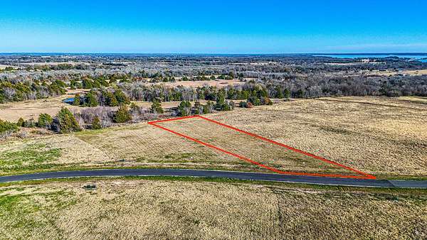 1 Acre of Residential Land for Sale in Corsicana, Texas