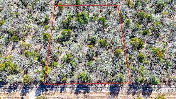 1 Acre of Residential Land for Sale in Fairfield, Texas