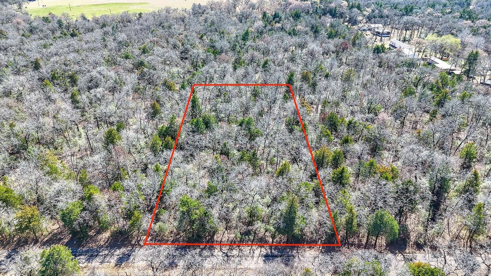 1 Acre of Residential Land for Sale in Fairfield, Texas