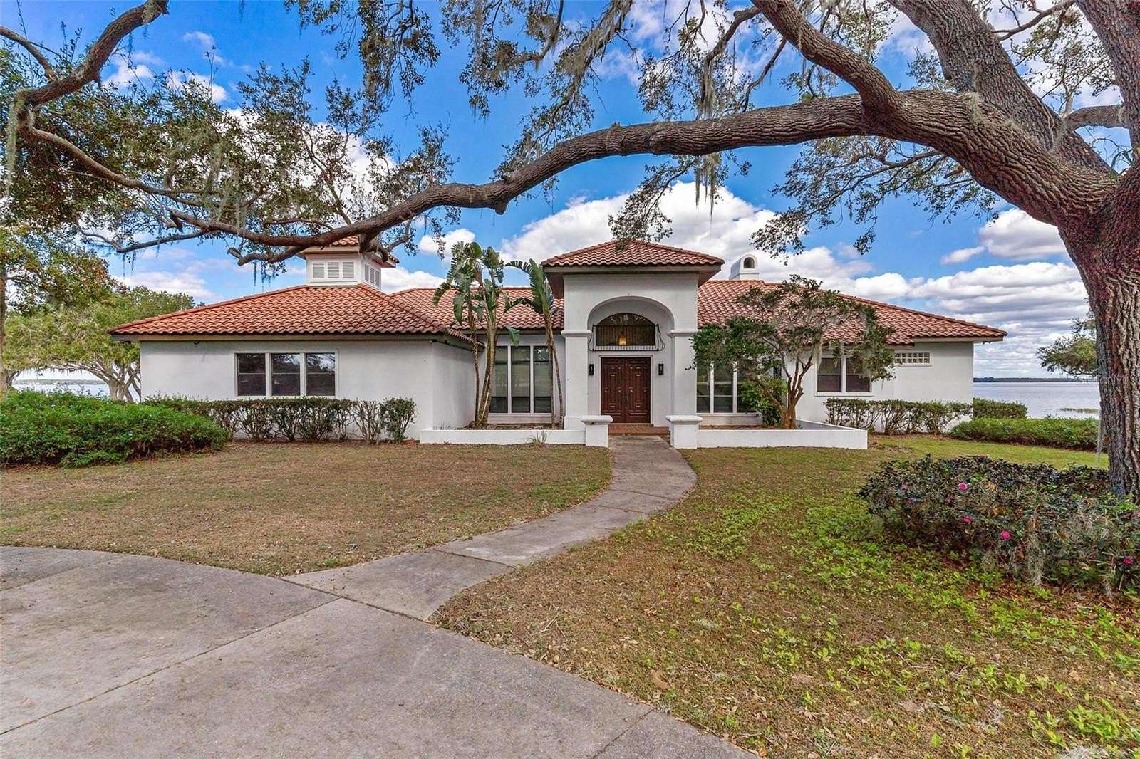 4.9 Acres of Land with Home for Sale in Leesburg, Florida