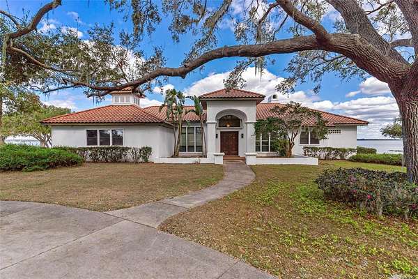 4.9 Acres of Land with Home for Sale in Leesburg, Florida