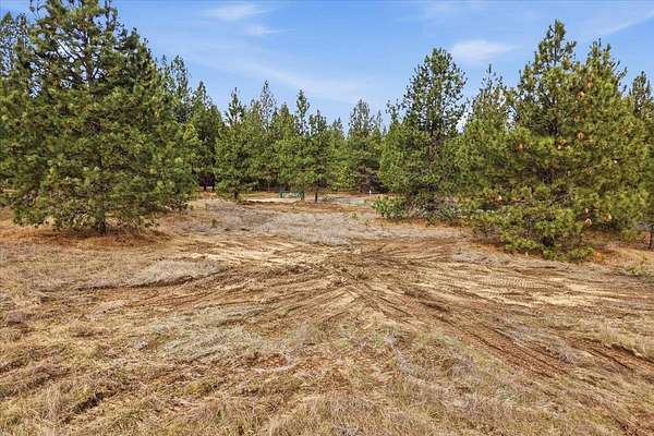 7.66 Acres of Land for Sale in Nine Mile Falls, Washington
