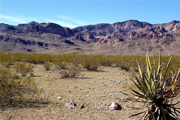 2.35 Acres of Residential Land for Sale in Golden Valley, Arizona