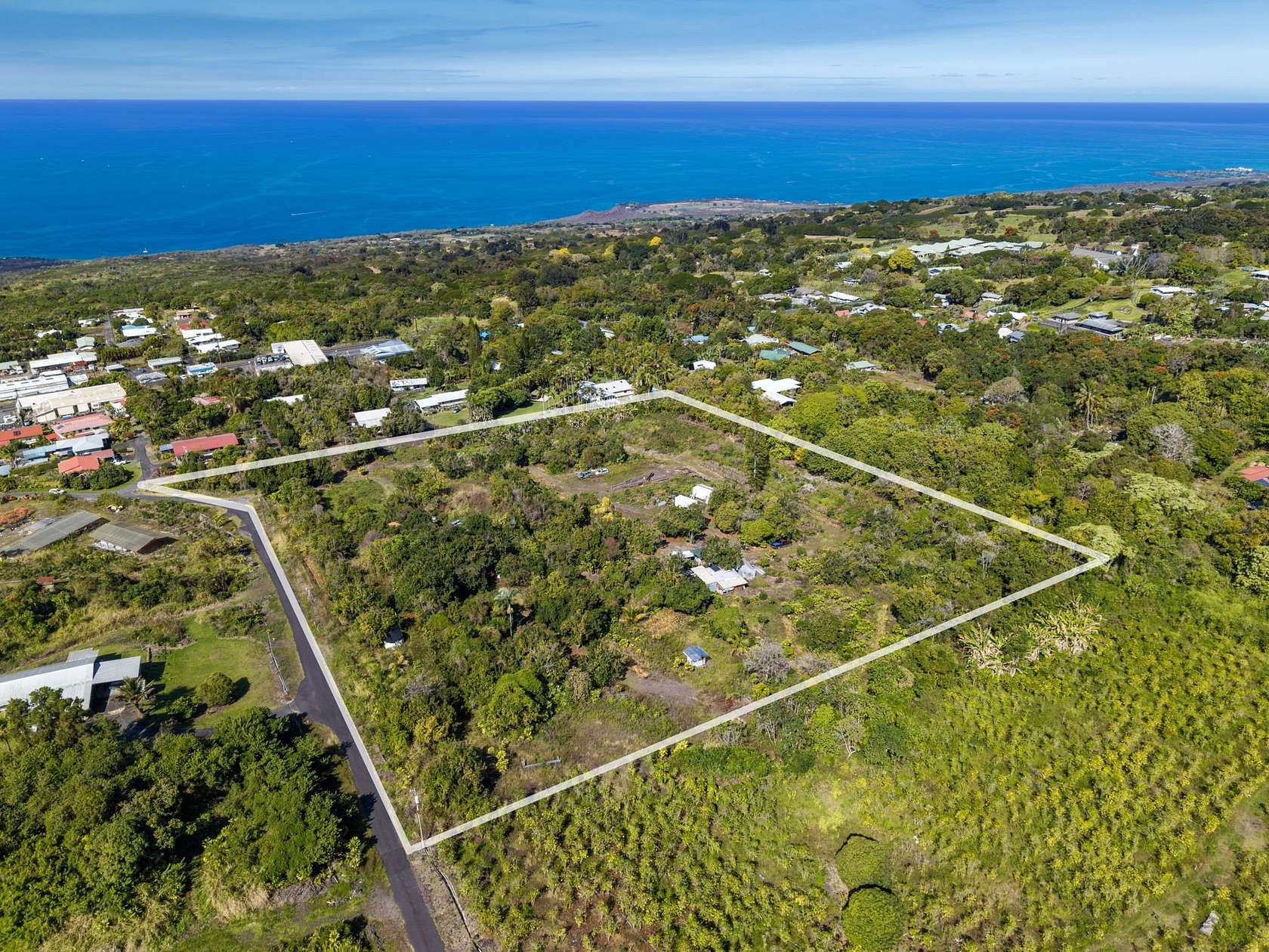 7 Acres of Residential Land for Sale in Captain Cook, Hawaii