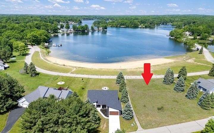 0.53 Acres of Residential Land for Sale in Canadian Lakes, Michigan