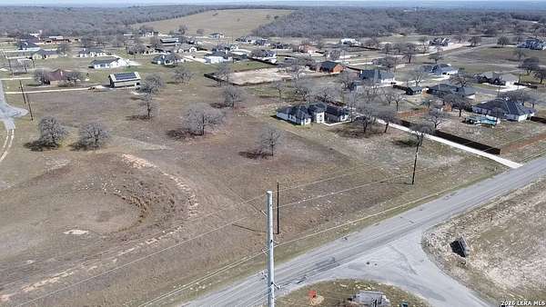 1.25 Acres of Residential Land for Sale in La Vernia, Texas